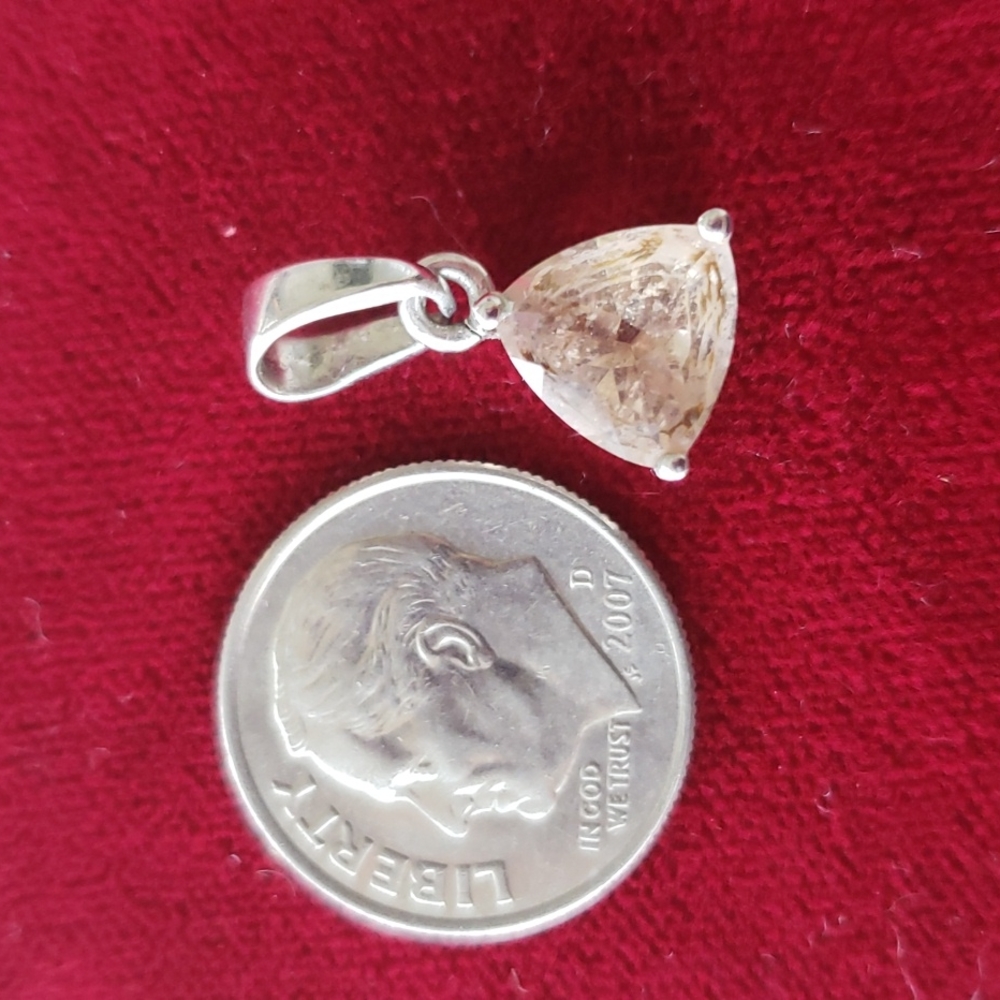 Clear gemstone silver pendant